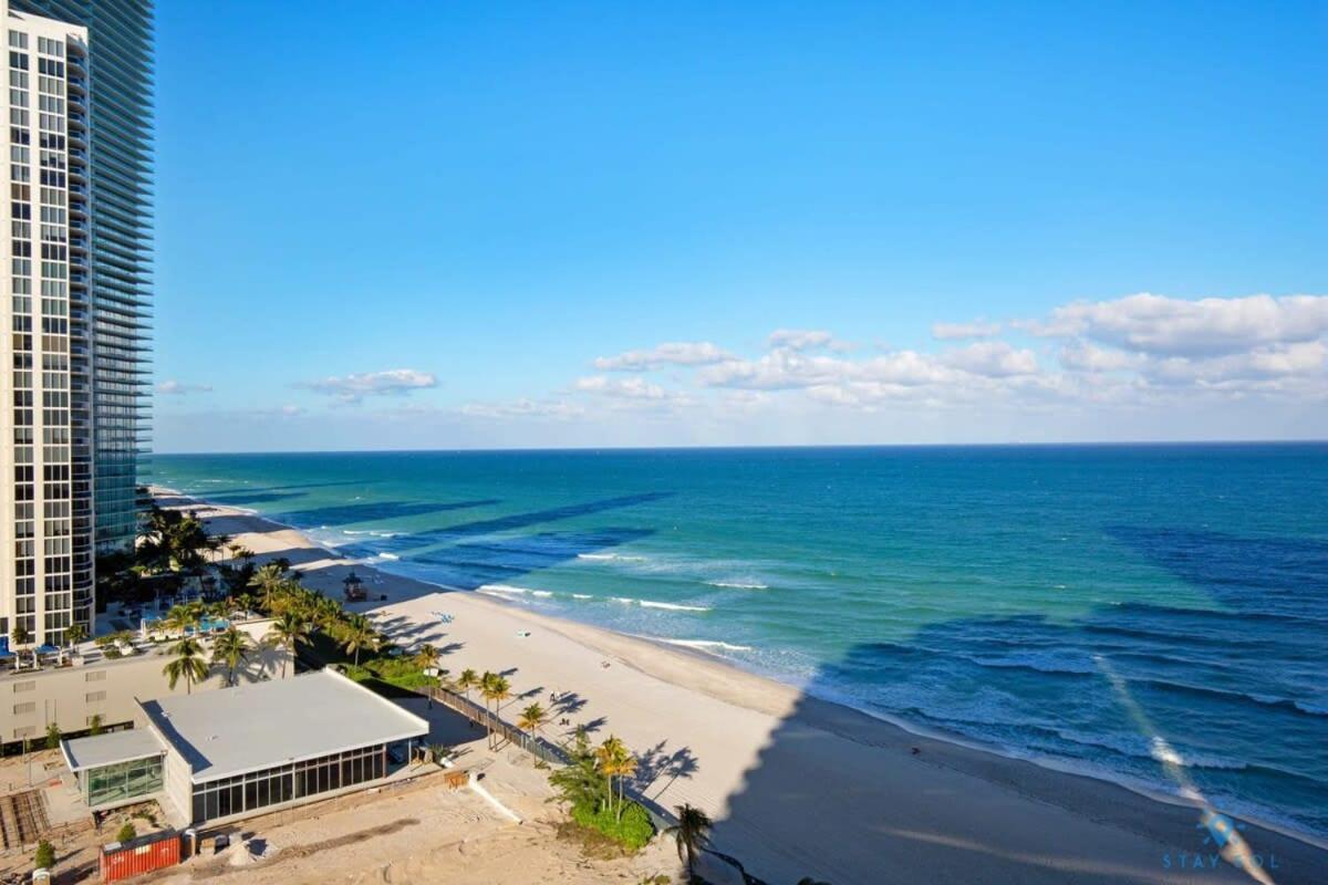 Beachfront Resort Pool Ocean View Balcony Маямі-Біч Екстер'єр фото